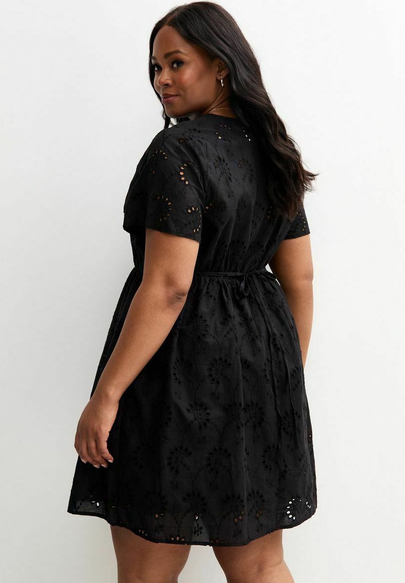 New Look Curves CURVES BRODERIE ANGLAISE MINI