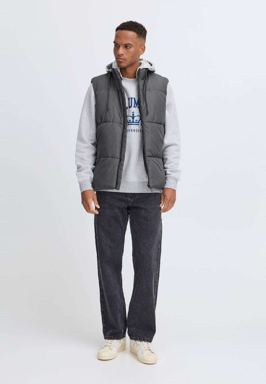 BHELWIN HOODED Media 2