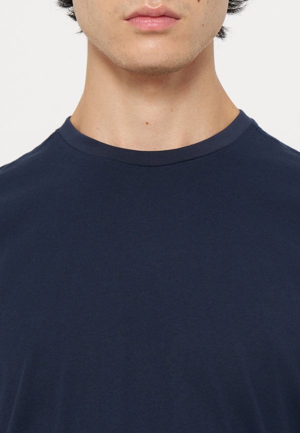 EA7 Emporio Armani T-SHIRT