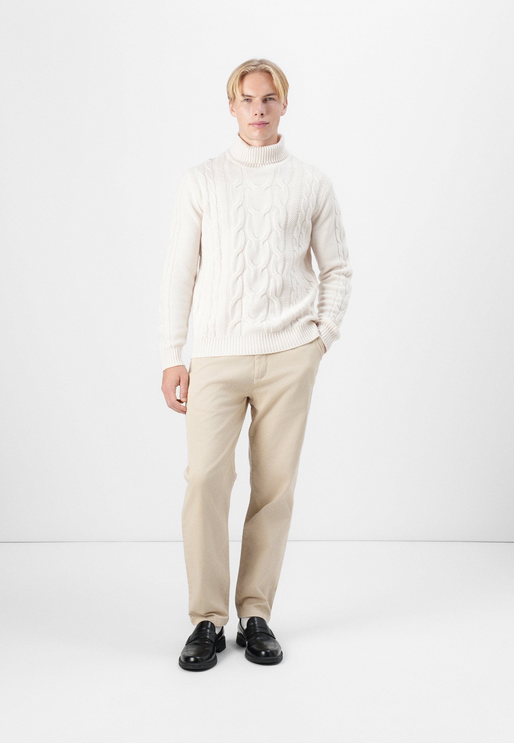 Hackett London CABLE ROLL NECK