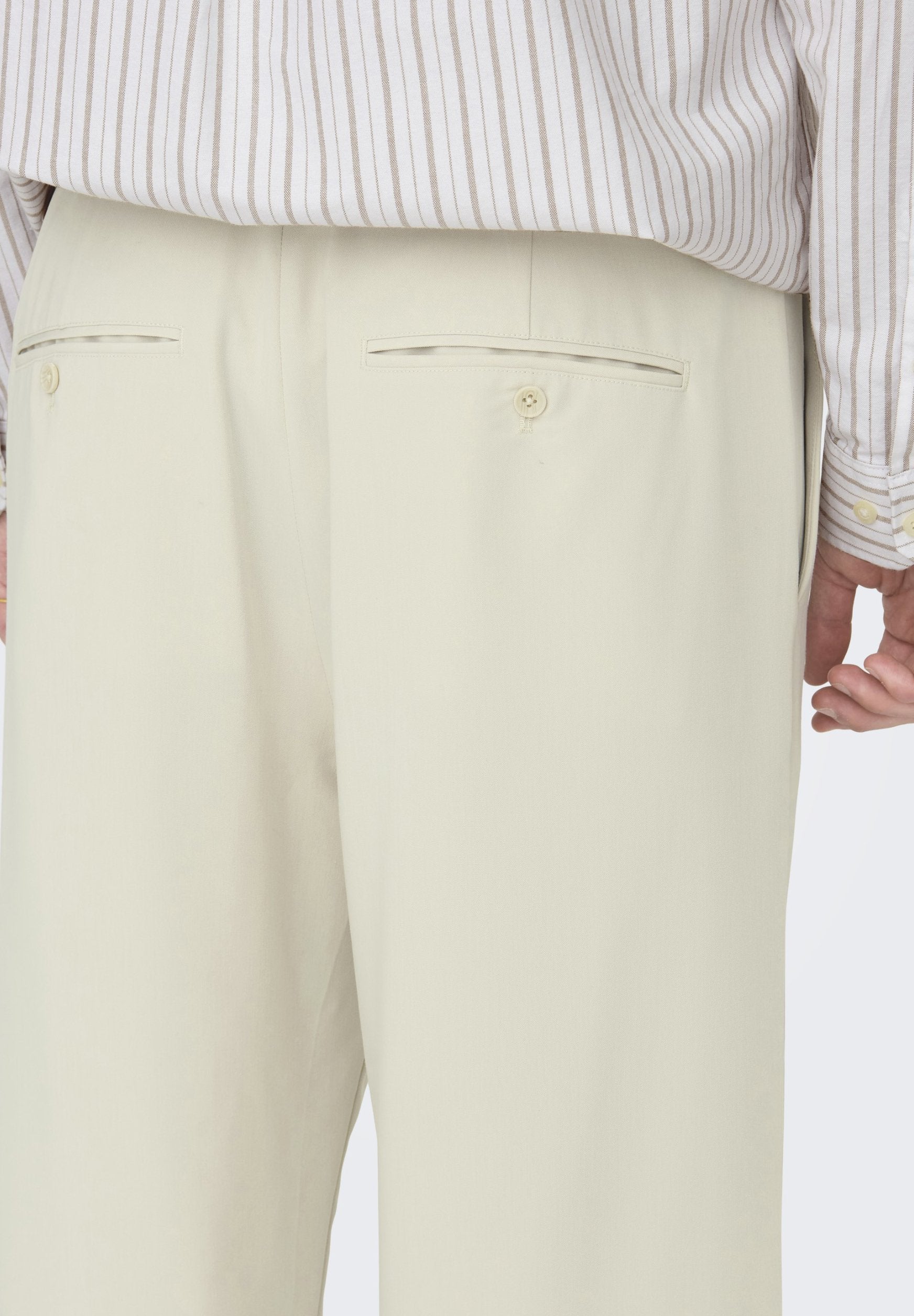 Tailored ONSBOB-LE Tailored Media 5