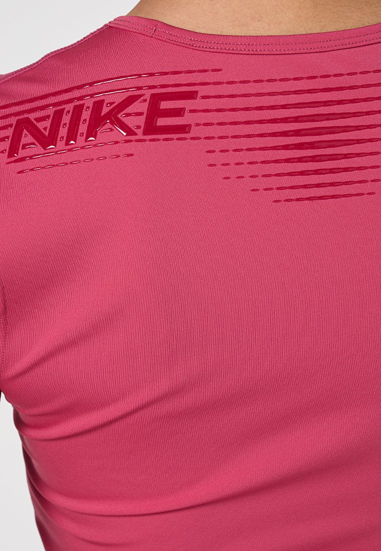 Nike Performance