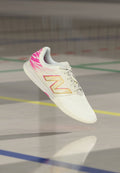 New Balance FURON V8 PRO IN - Indoor football boots - pink heat/sea salt/gold-coloured metallic