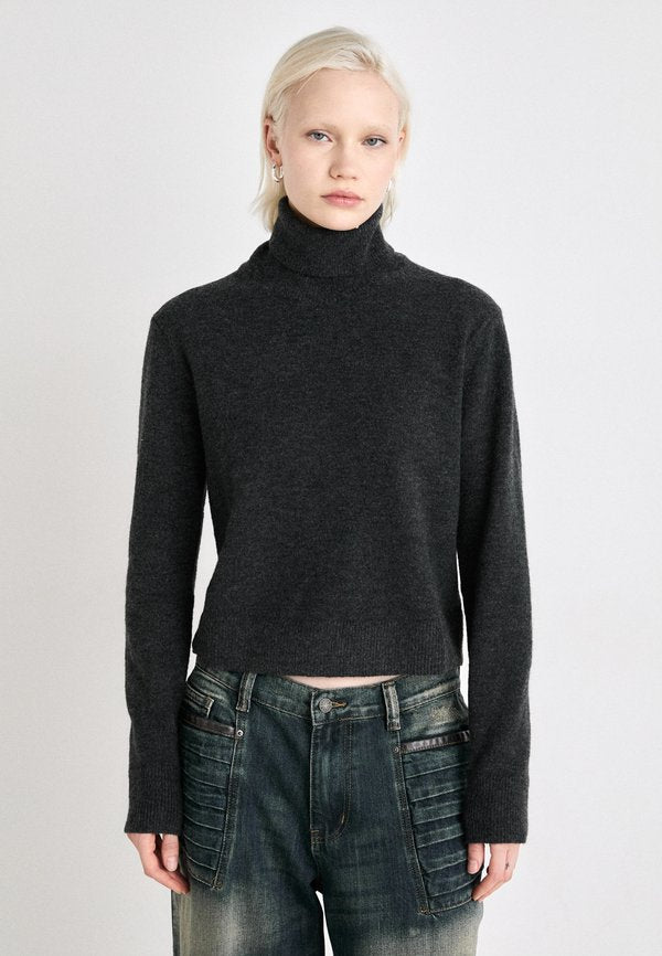 Weekday TURTLENECK