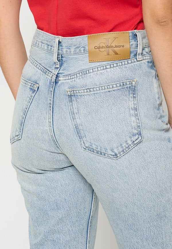 Calvin Klein Jeans AUTHENTIC SLIM STRAIGHT