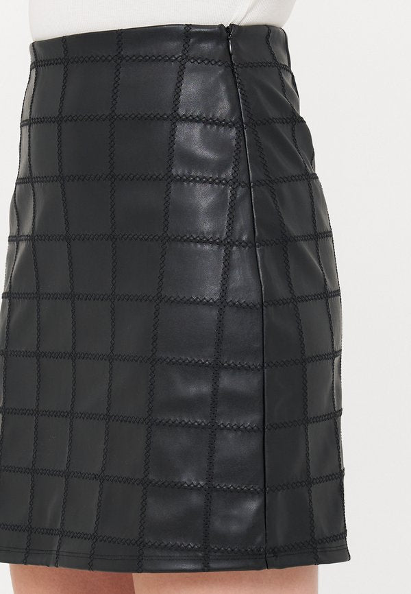 Vero Moda Tall VMHONOR SHORT SKIRT
