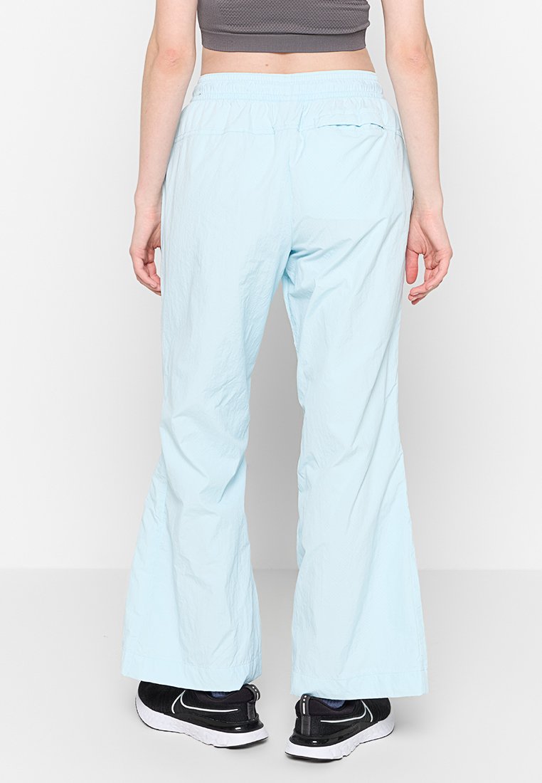 Nike Sportswear REGULAR FIT