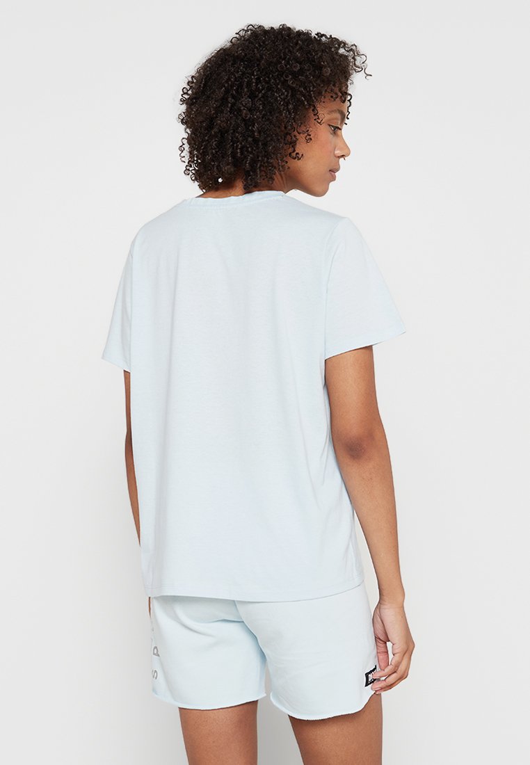 DKNY Sport