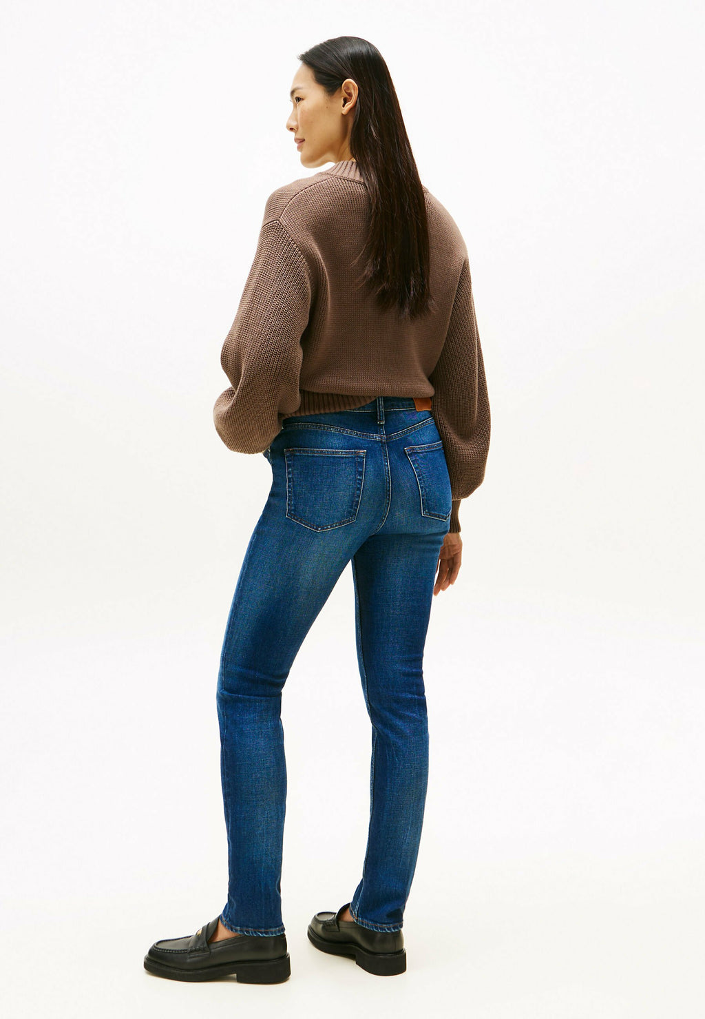 FADED MID RISE SLIM JEANS Media 4