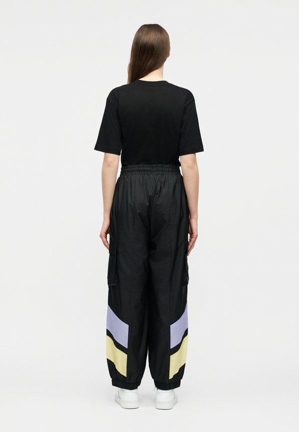 EA7 Emporio Armani TROUSER