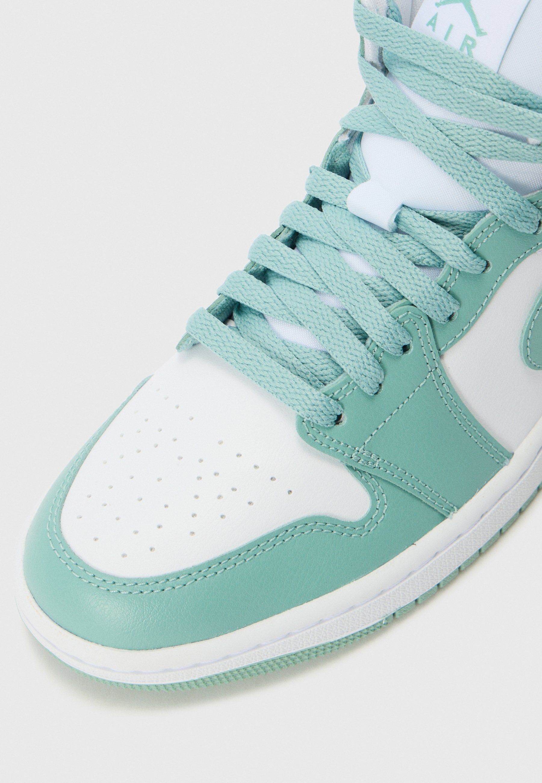 Jordan AIR JORDAN 1 MID