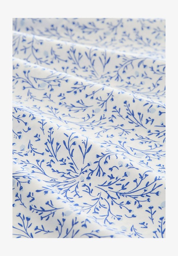 TOM TAILOR TOM TAILOR BLUSEN & SHIRTS PLUS SIZE - BLUSE MIT MUSTER - Blouse - white small leaves design
