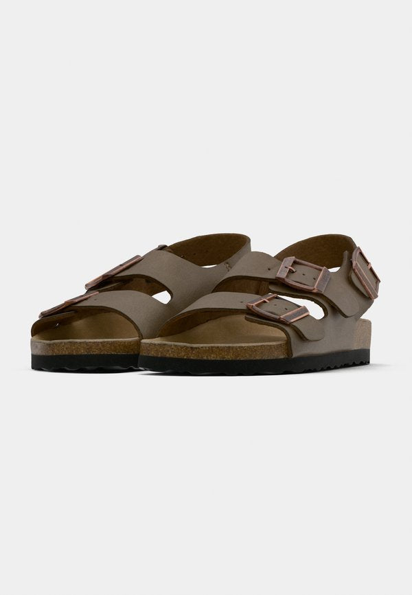 Pier One UNISEX