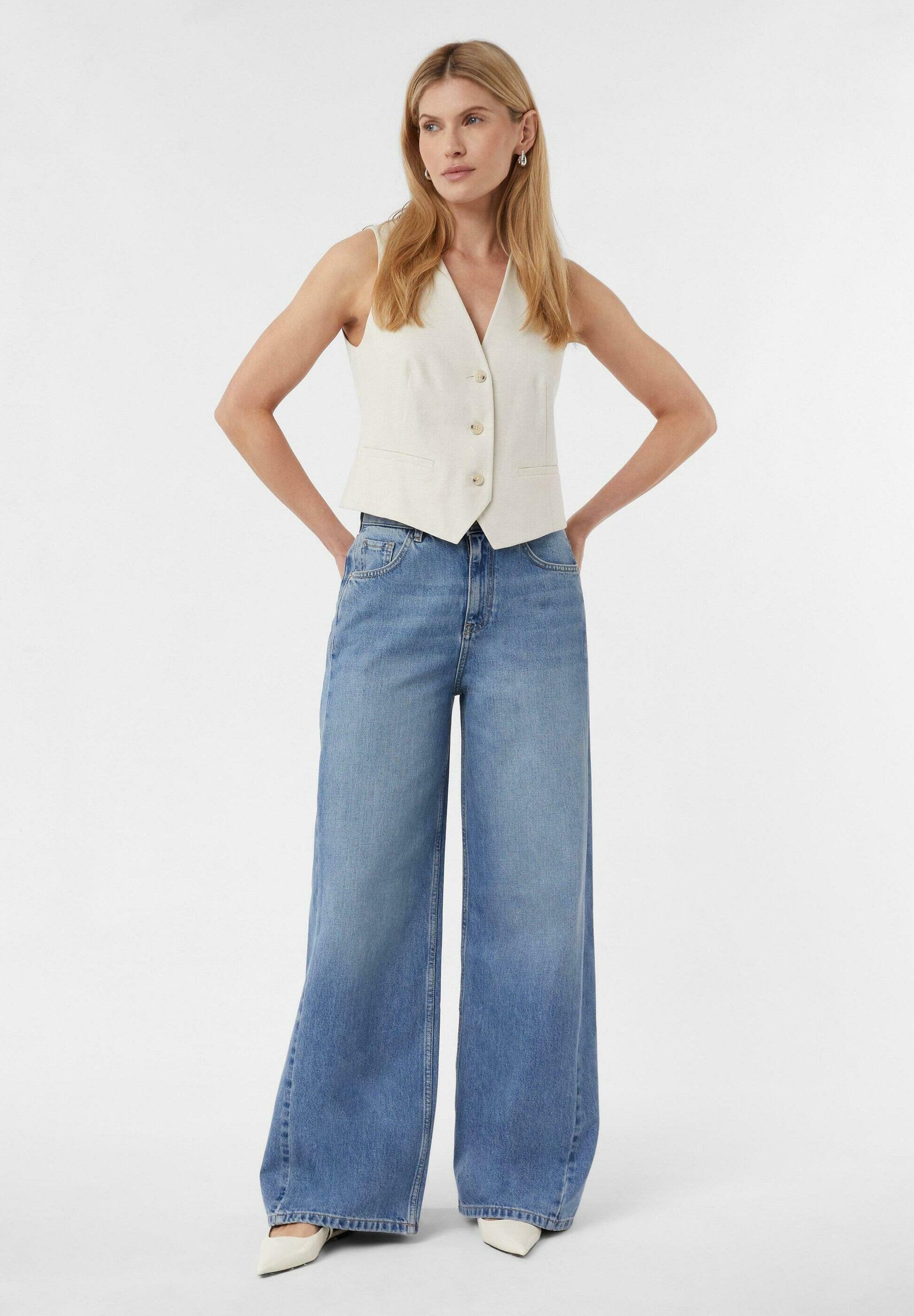comma Wide Leg Media 7