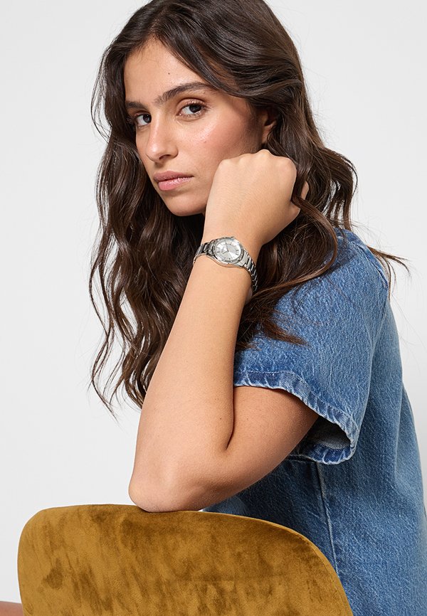 DKNY