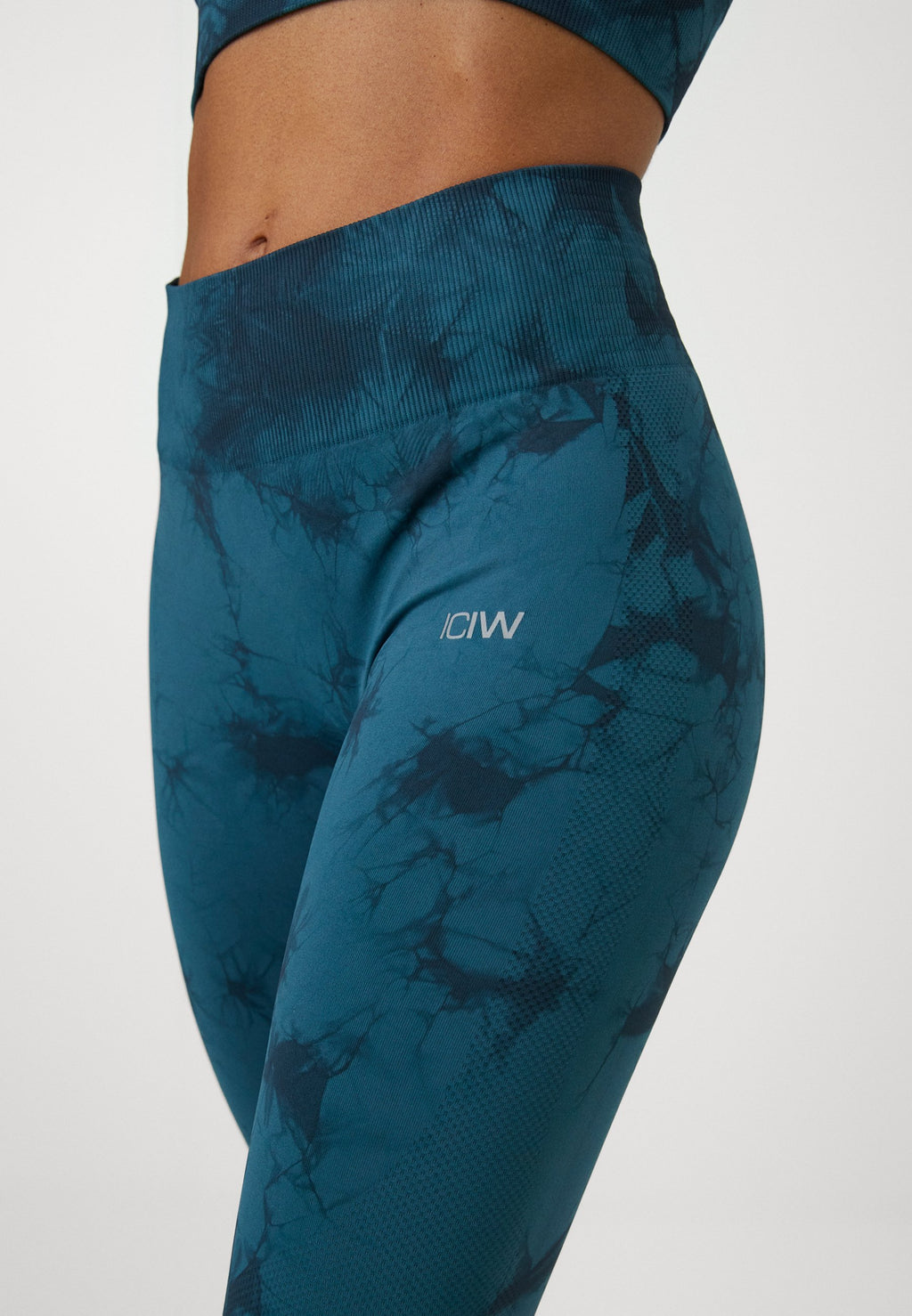 ICANIWILL DEFINE SEAMLESS TIE DYE