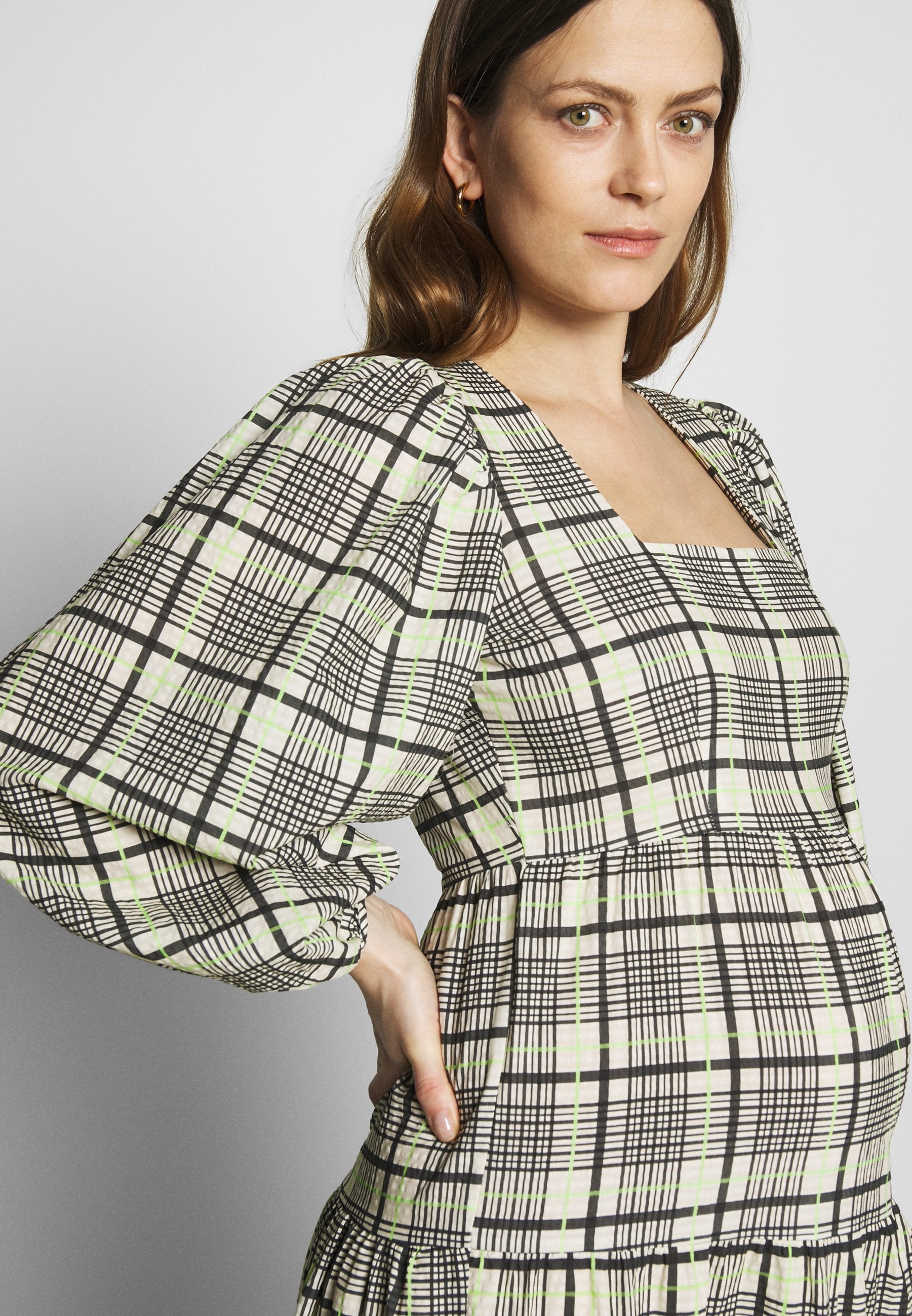Topshop Maternity CHECK TIERED NECK
