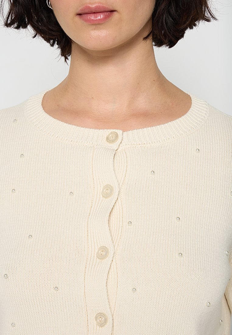 DKNY