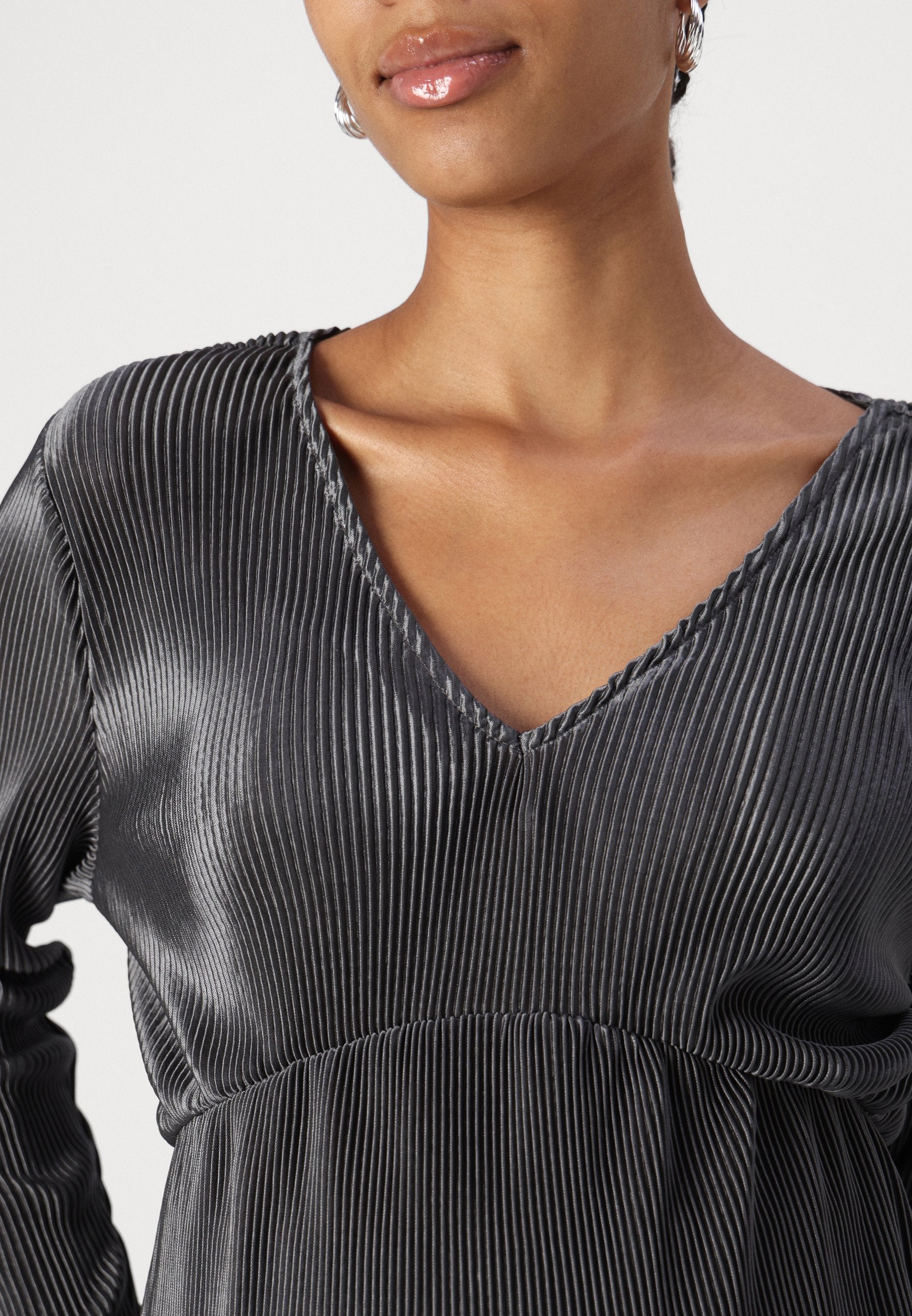 ONLY MATERNITY OLMSILAL V NECK