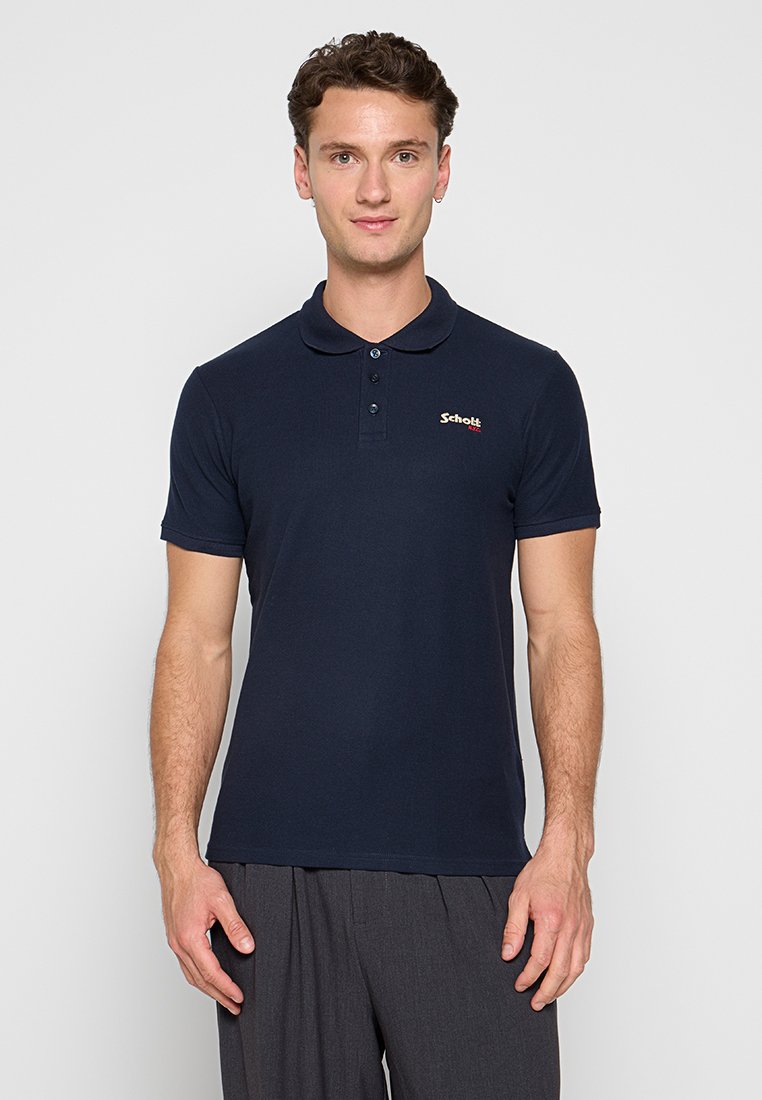 Dunkelblaues Poloshirt aus Baumwolle, mit klassischem Kragen, Drei-Knopf-Leiste und gesticktem Logo auf der Brust.