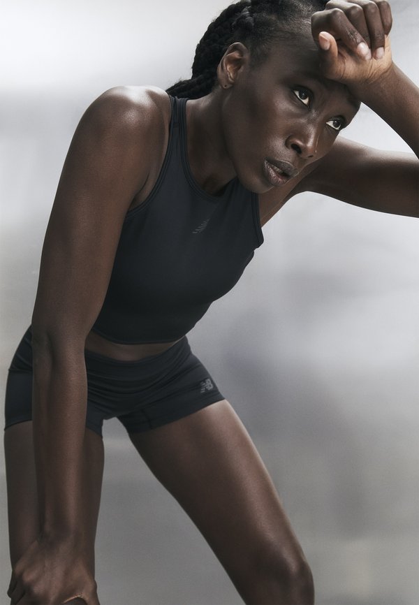 New Balance FAST DAYS FITTED CROP TANK - Top - black