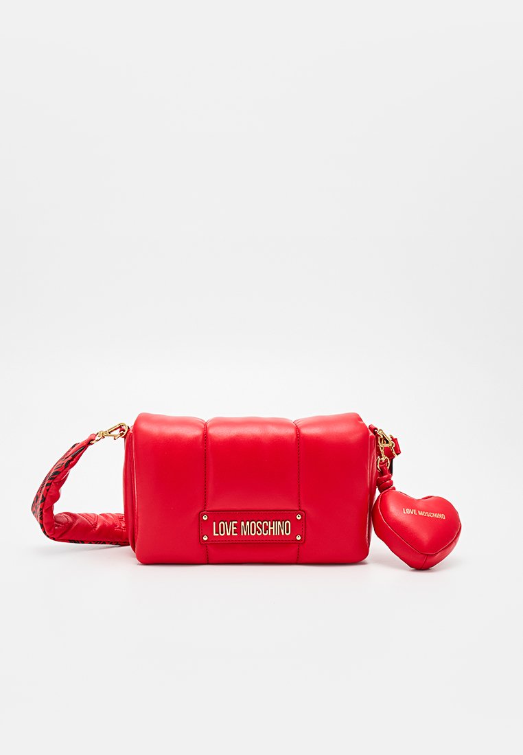 Love Moschino