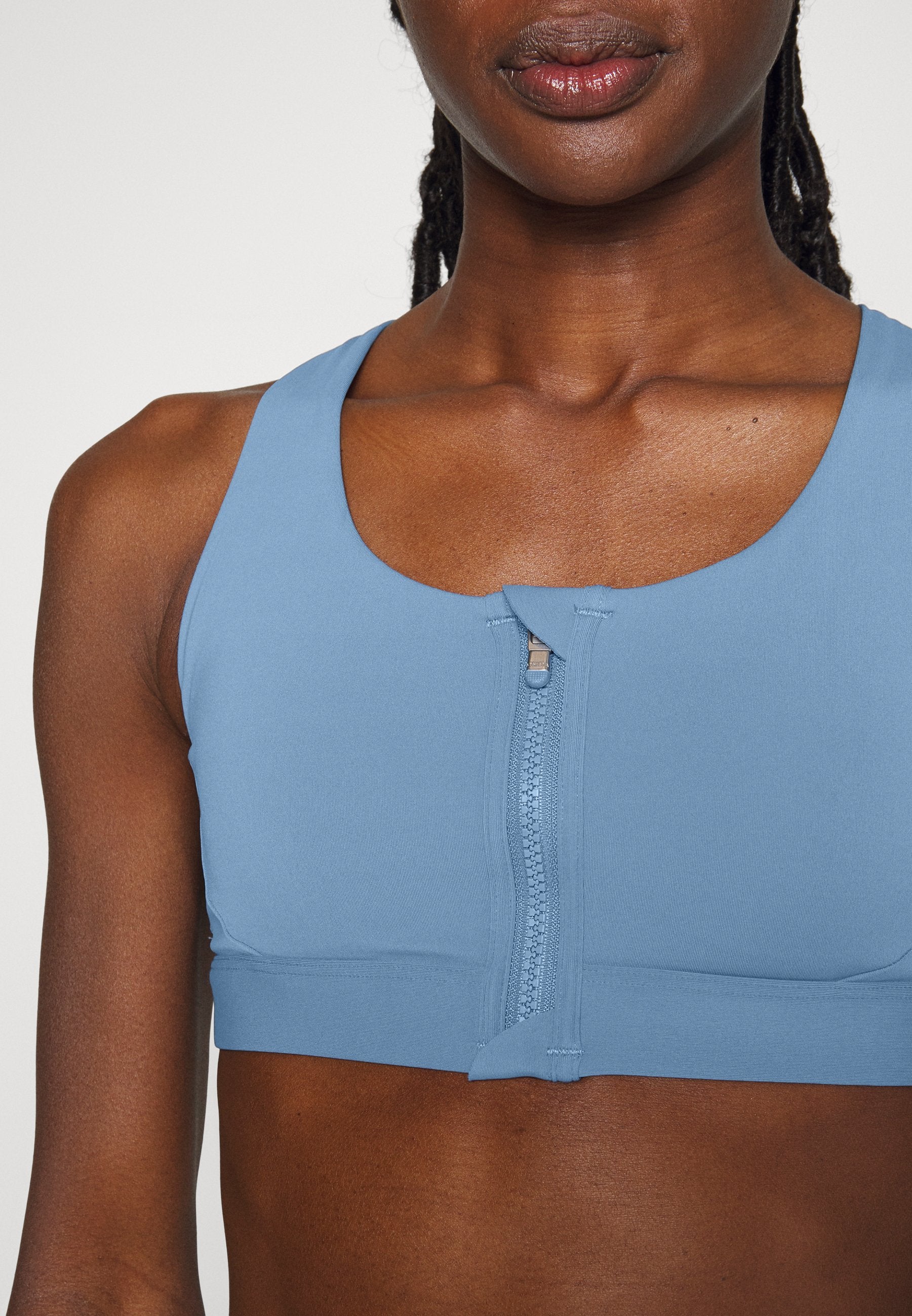 Athleta ULTIMATE ZIP FRONT BRA A-C