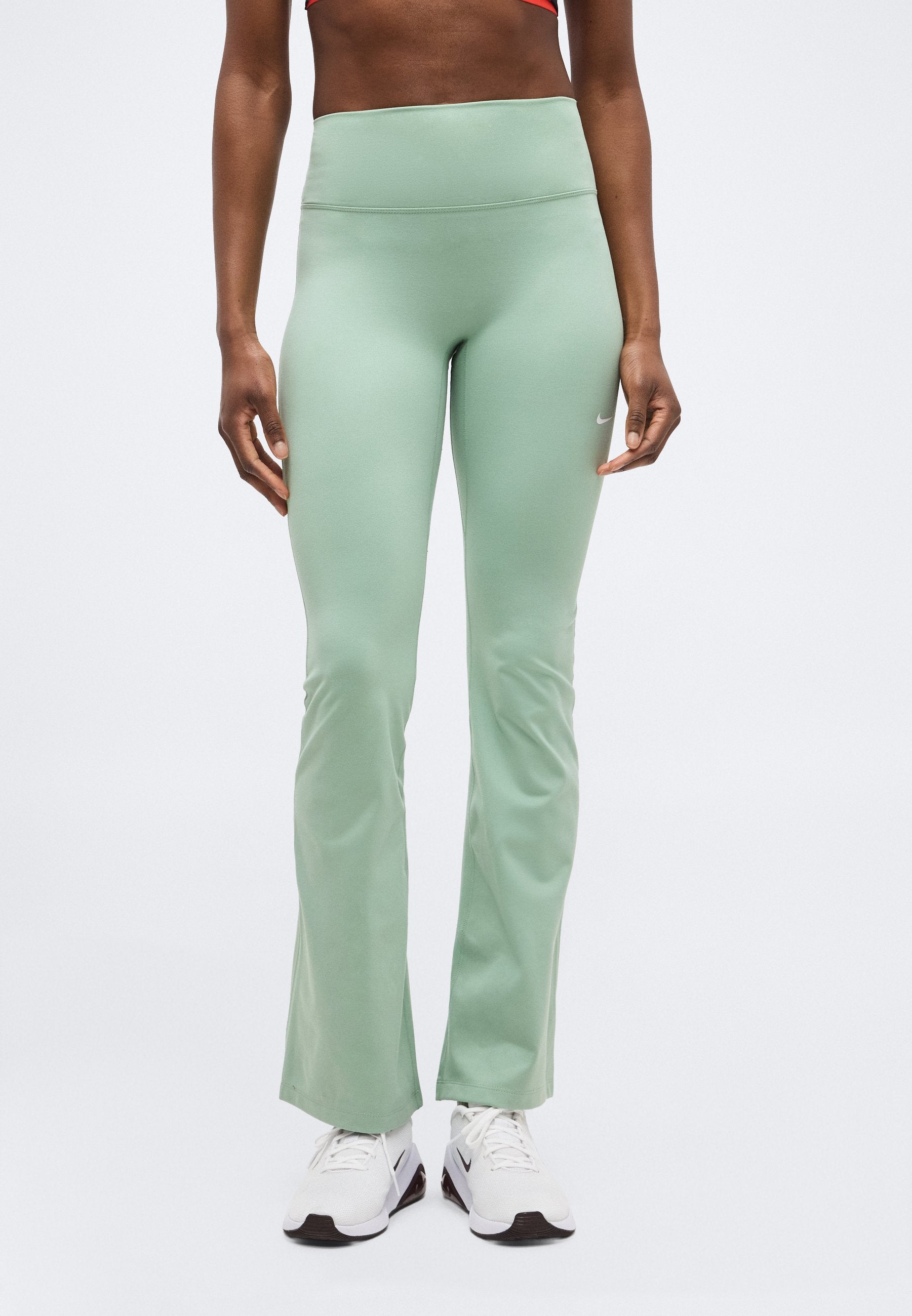 Nike Performance ONE