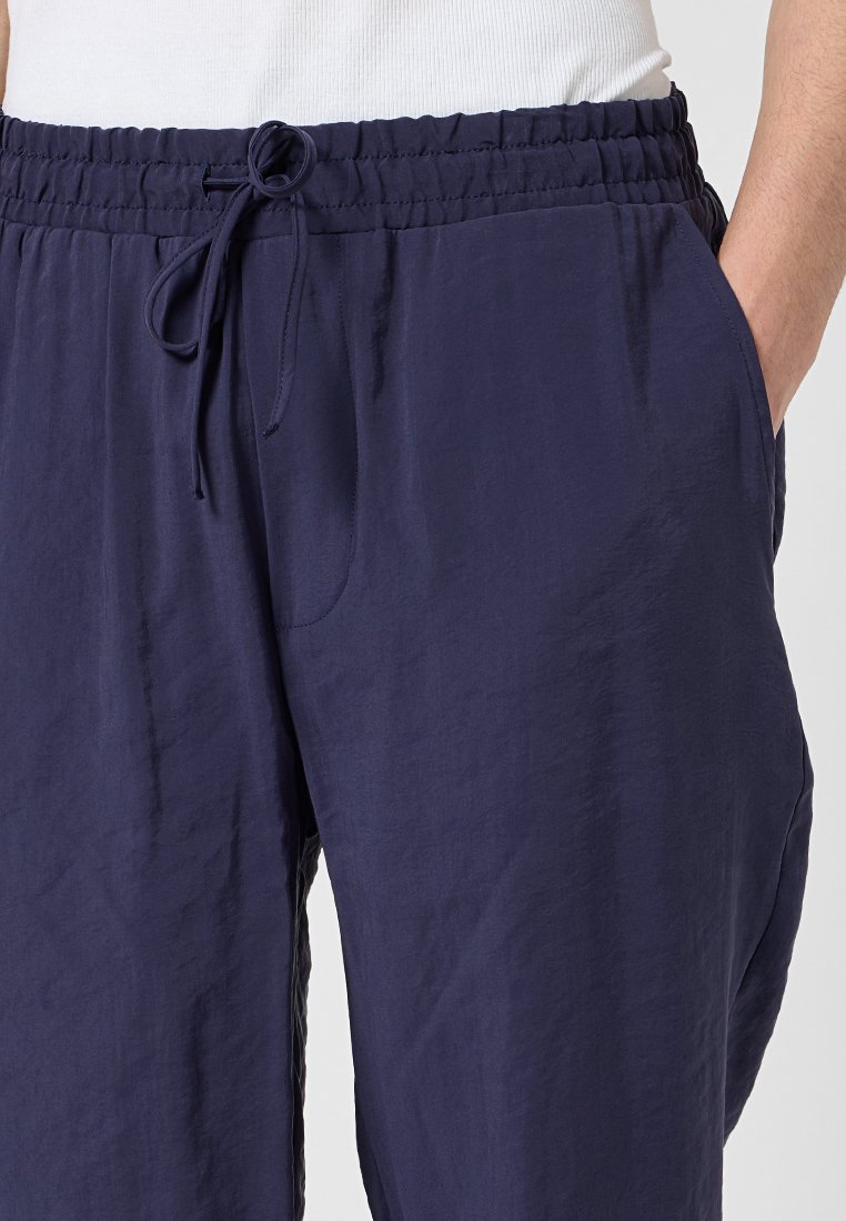 ONSSINUS LOOSE FIT Media 4