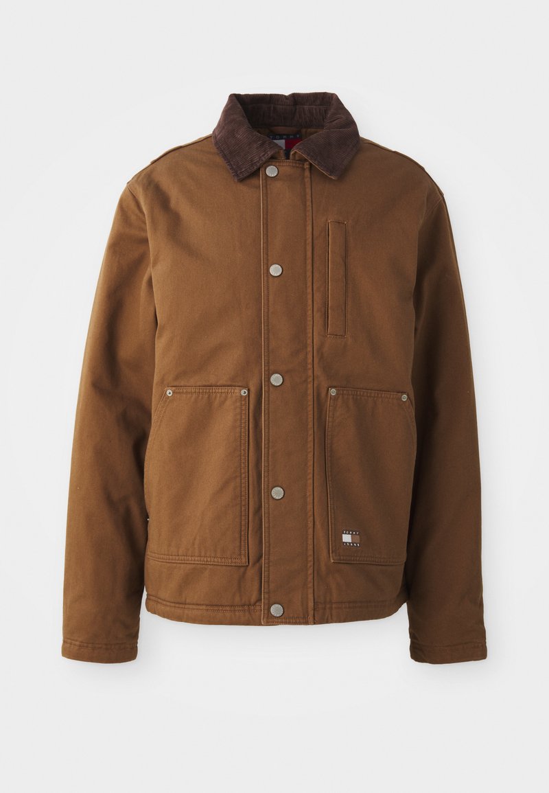 Braune Baumwolljacke mit einem Cordkragen, Druckknöpfen, zwei Vorderaschen, einer Brusttasche und einem kleinen Logoschriftzug am Saum.