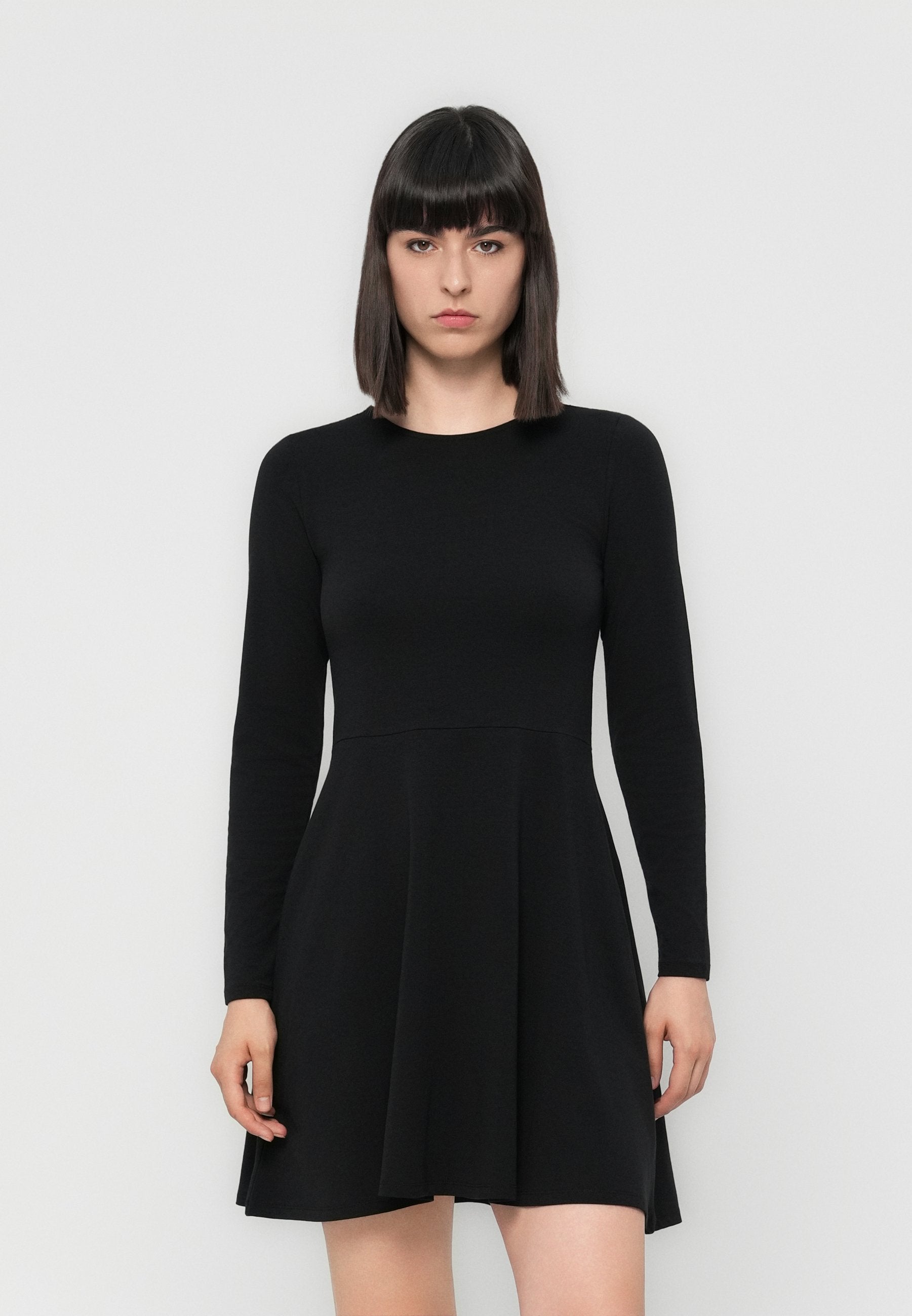 ONLTAXI DRESS Media 3