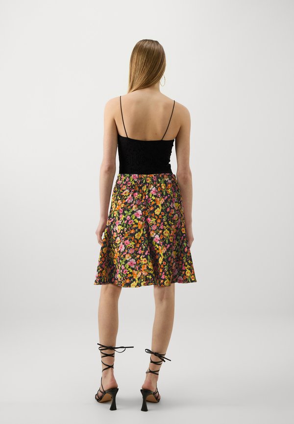 Vero Moda VMPAGE SHORT SKIRT