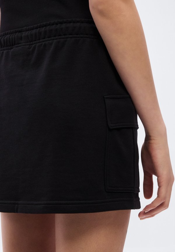 Calvin Klein Jeans MONOGRAM CARGO SKIRT