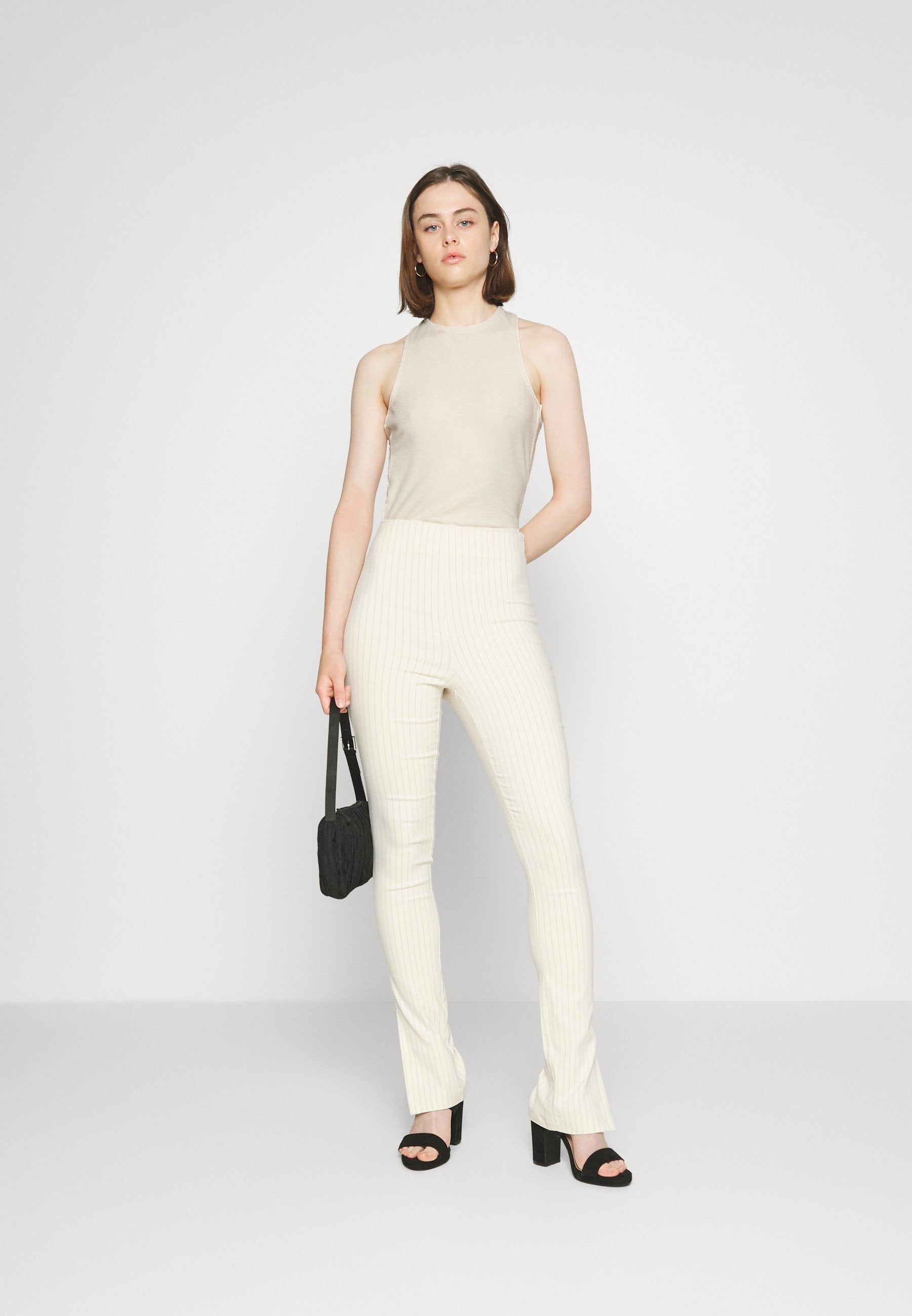 NA-KD FEMMEBLK CROSSED BACK TOP