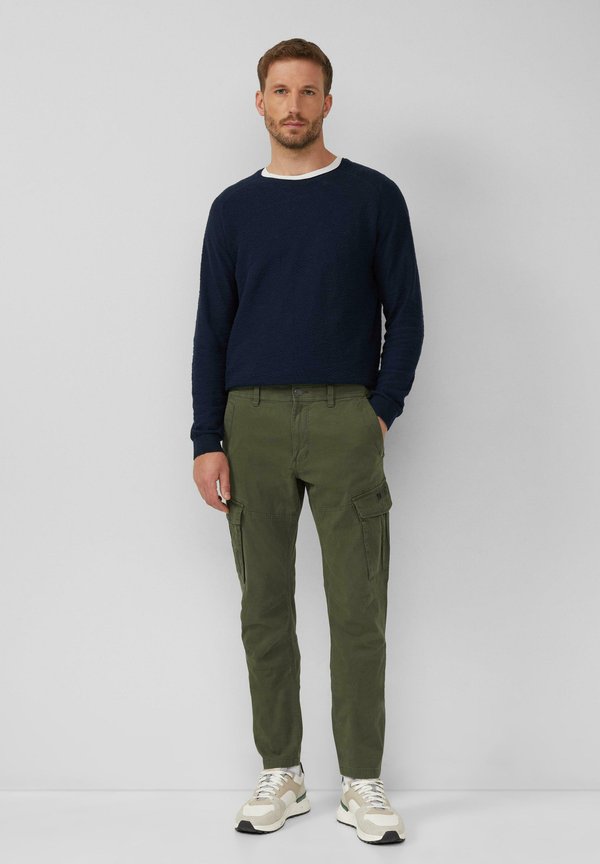 s.Oliver PHOENIX MIT WASCHUNG - Cargo trousers - olivgrün