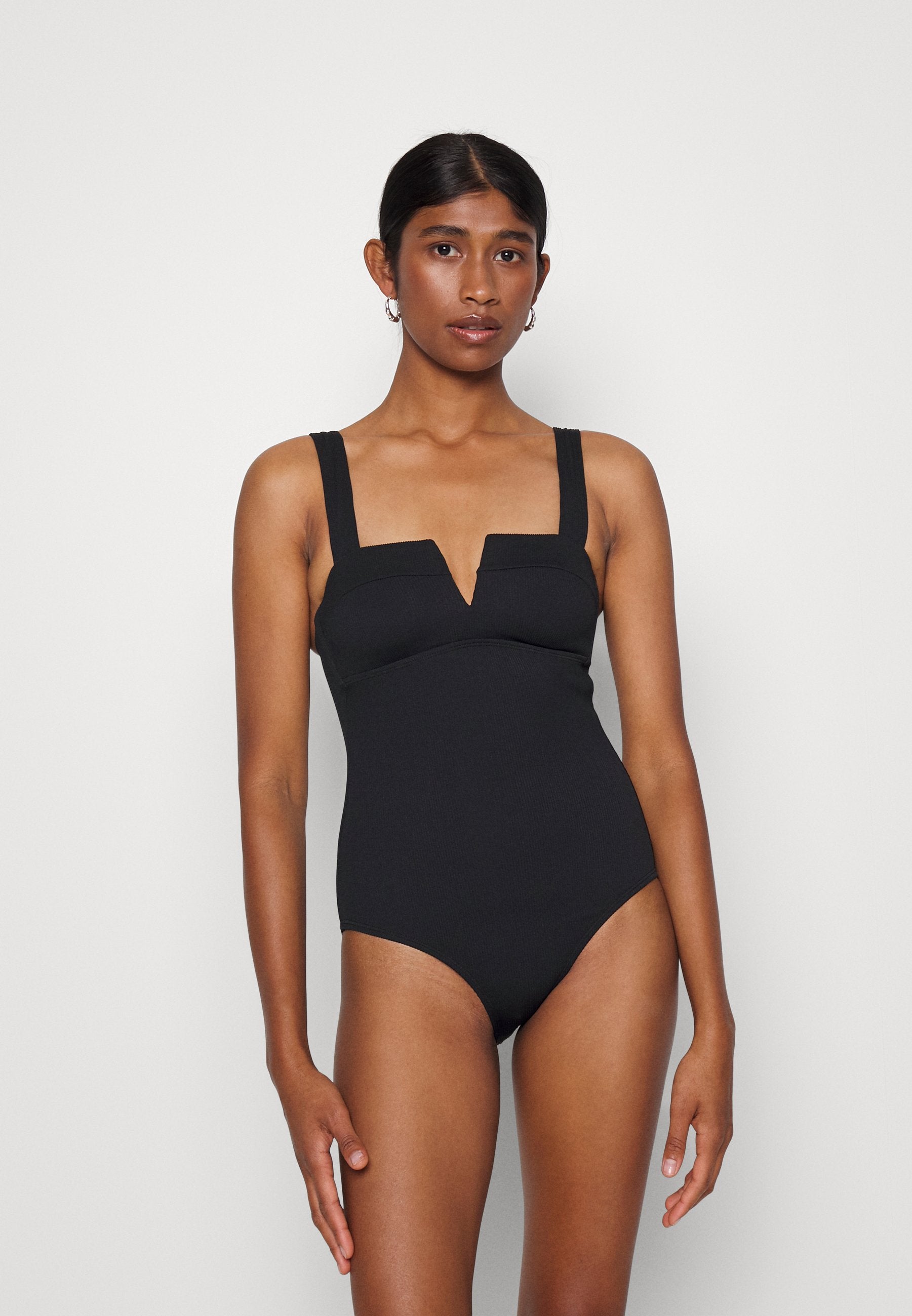Marks & Spencer V PLUNGE