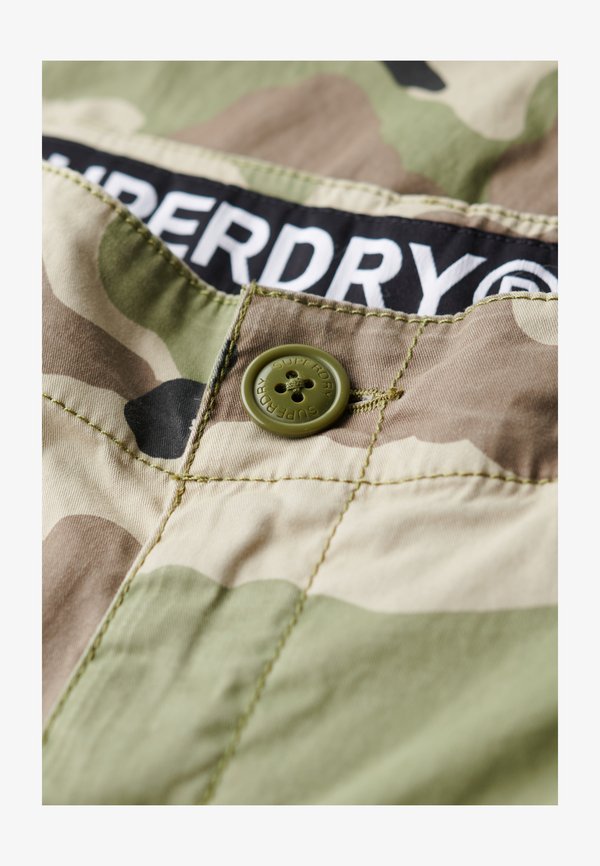 Superdry & Co STRAIGHT - Cargo trousers - jacket camo