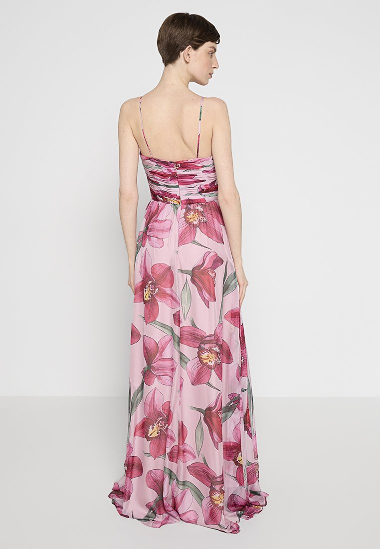 Pronovias