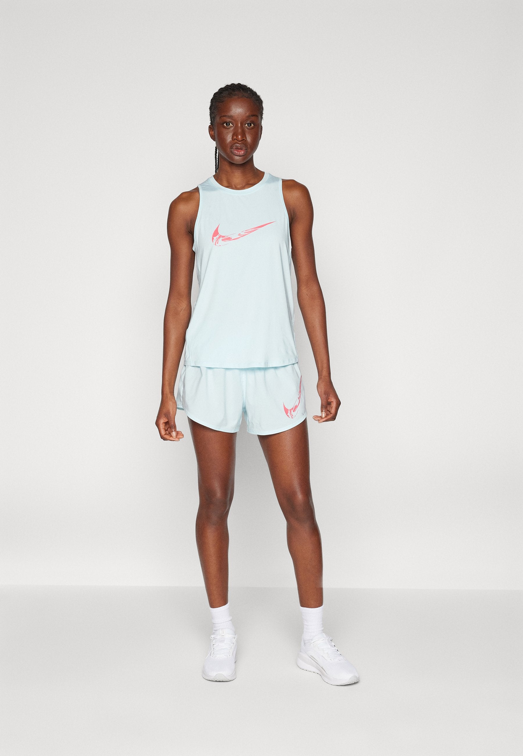 Nike Performance ONE