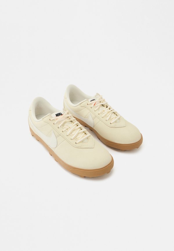 Nike Sportswear ASTROGRABBER - Trainers - coconut milk/sail/light brown