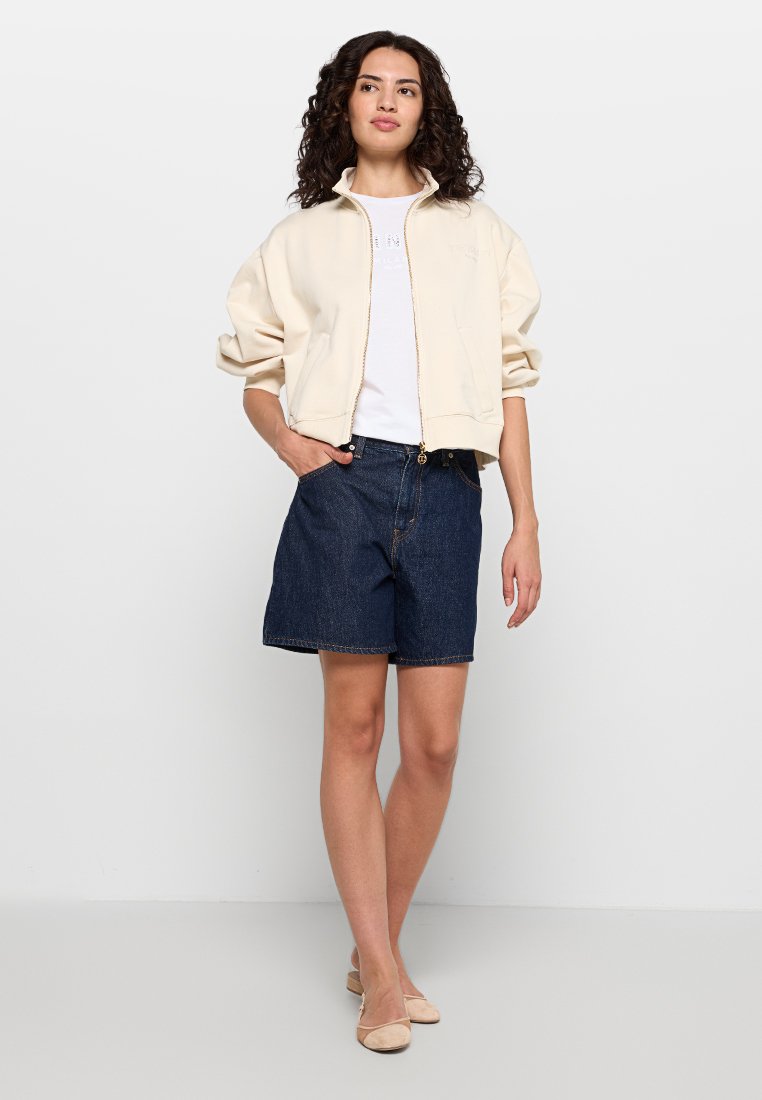 TWINSET