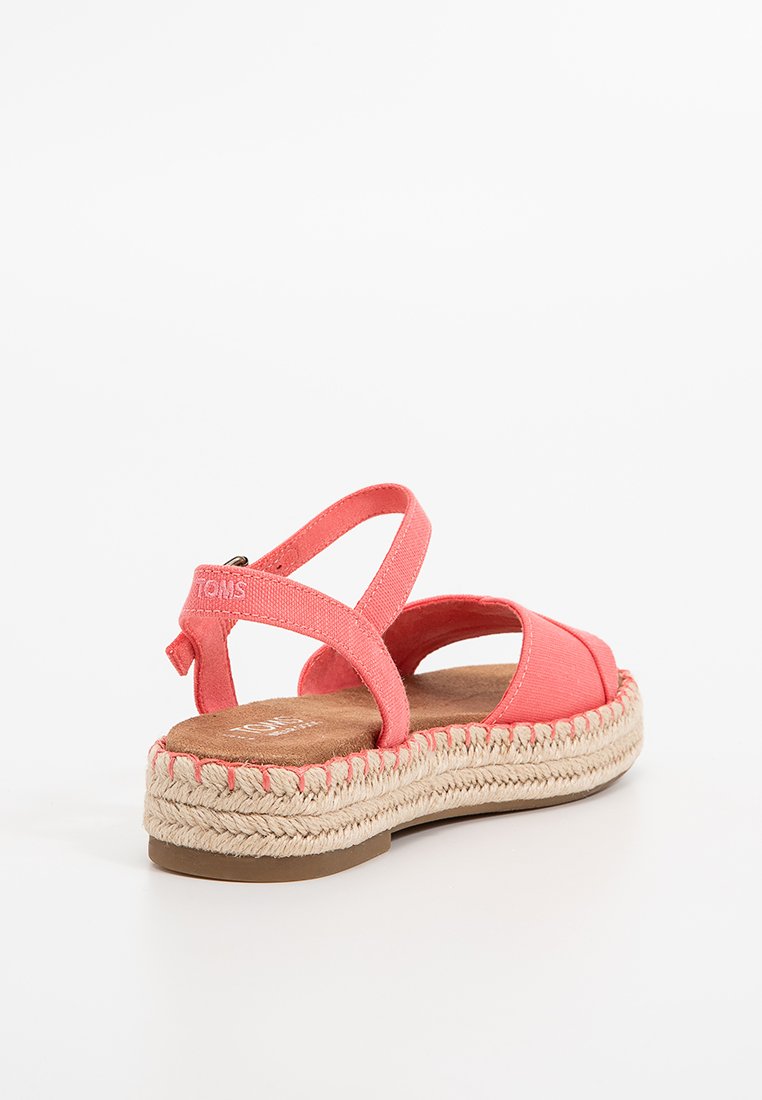 TOMS ABBY