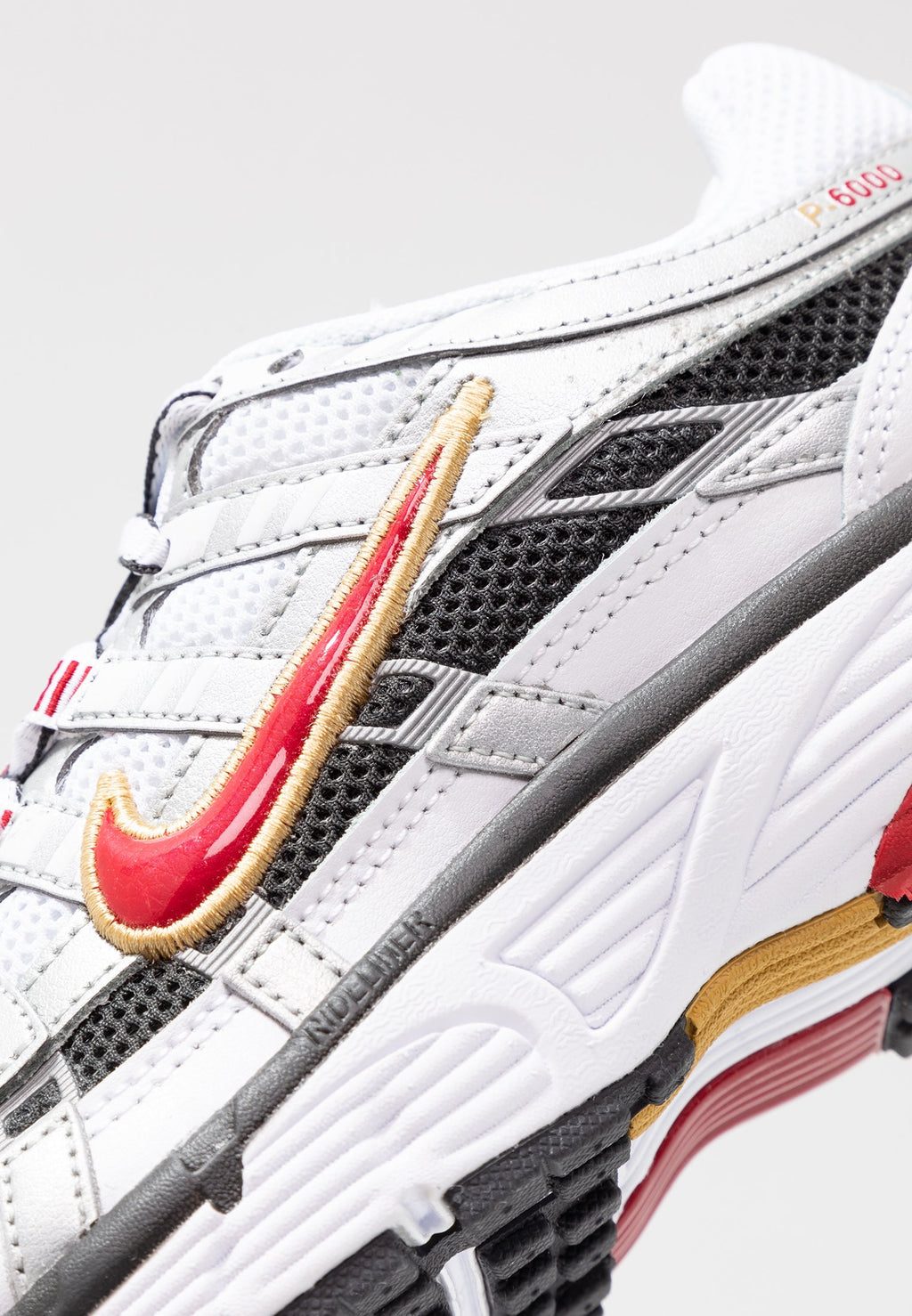 Nike Sportswear P 6000