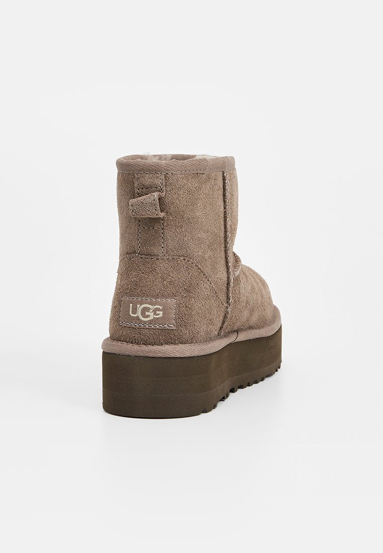 UGG CLASSIC MINI