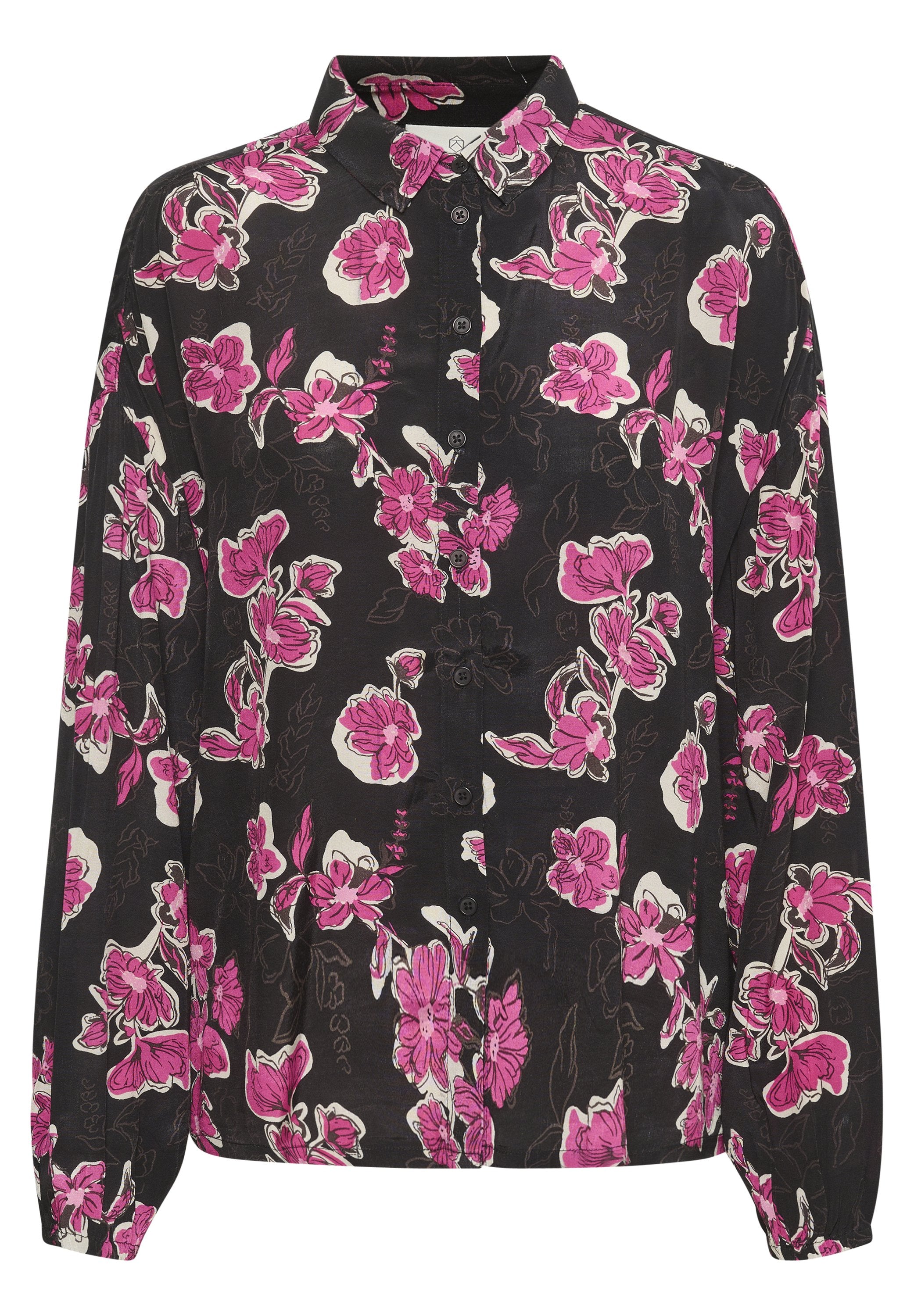 Blumenbluse mit schwarzem Hintergrund, die rosa und weiße Blumen zeigt. Lange Ärmel, Knopfverschluss vorne und ein klassisches Kragen-Design.