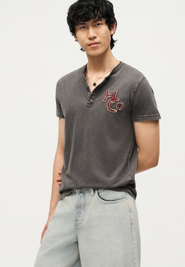 Hollister Co. SURF LOGO HENLEY