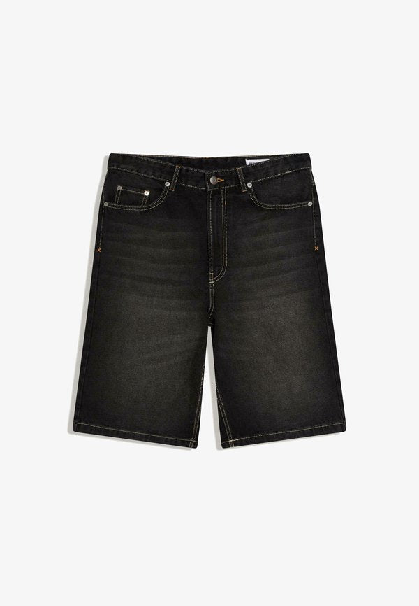 Bershka BAGGY - Denim shorts - black