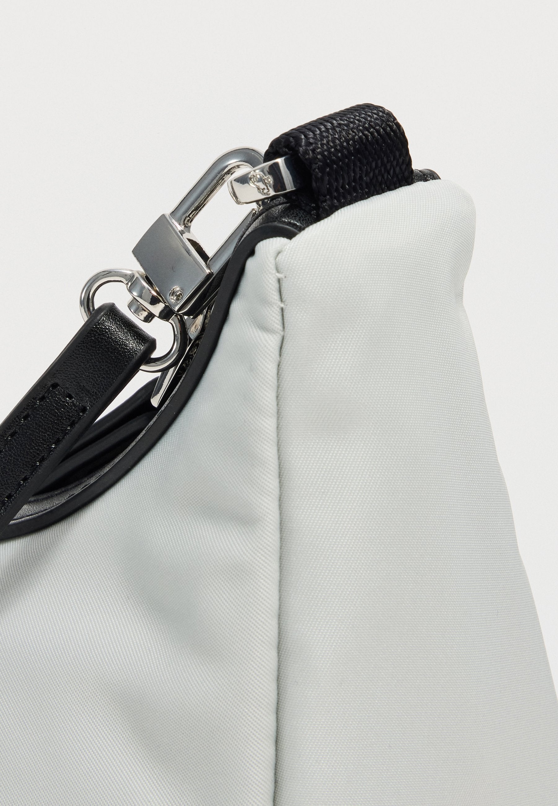 Mandarina Duck HUNTER