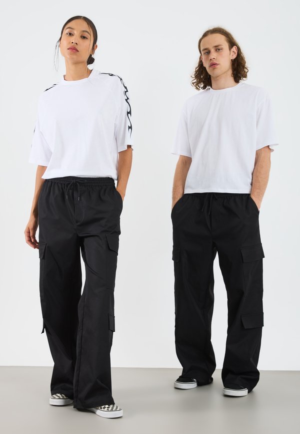 YOURTURN by Zalando CARGO TROUSERS