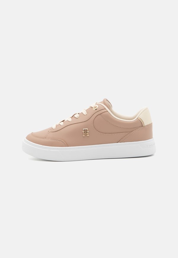 Tommy Hilfiger TH MONOGRAM LEATHER COURT TRAINERS - Trainers - claystone